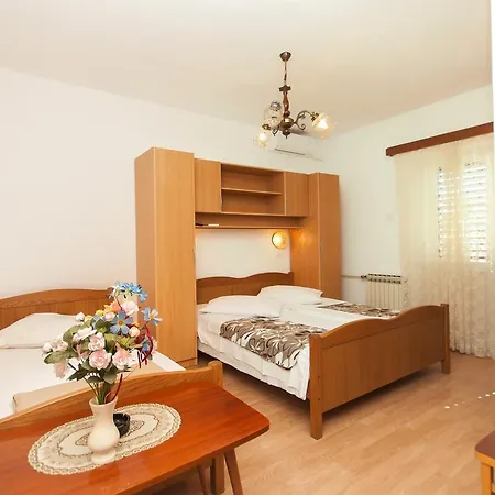 Mediteran Relax בית הארחה מאקרסקה